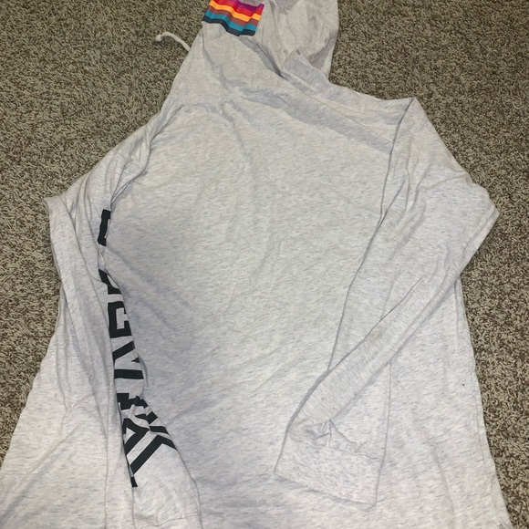 Victoria Secret pullover size medium - Picture 1 of 3